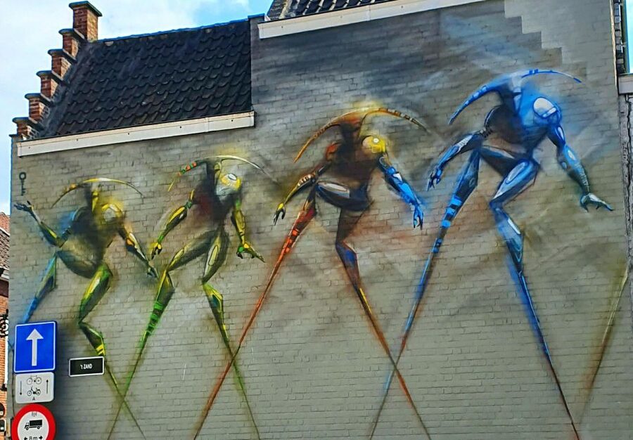 Bruges by bike with family and friends! - Chocolate, murals, and a modern finish