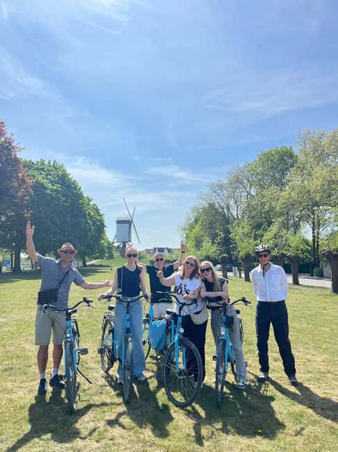Bruges: Guided Bike Tour with a Local to Sights & Secrets - Key points at a glance
