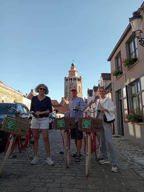 Bruges: Guided Retro Bike Tour of Highlights and Hidden Gems - Bruges opens with its grandest sights