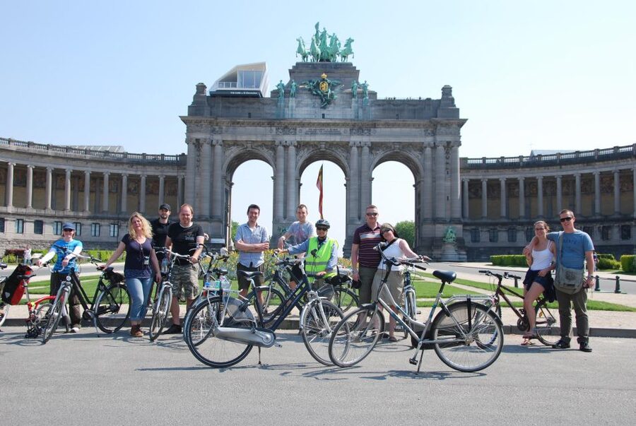 Brussels: Sightseeing Bike Tour - Palace of Brussels and Park of Brussels
