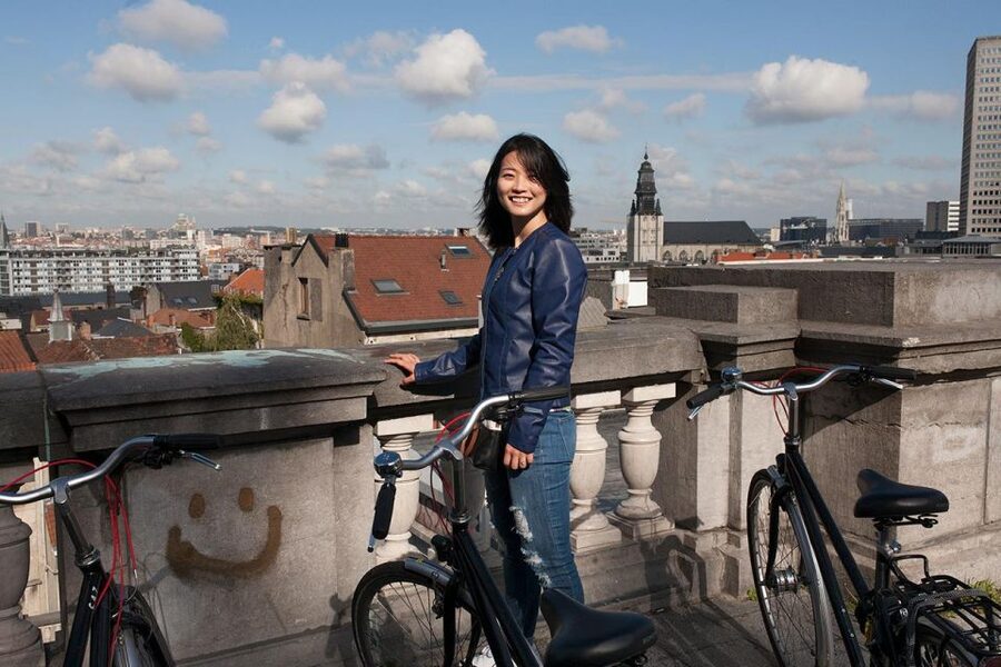 Brussels: Sightseeing Bike Tour - The frites and beer break