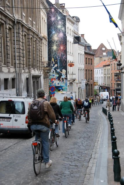 Brussels: Sightseeing Bike Tour - Starting at the Grand Place