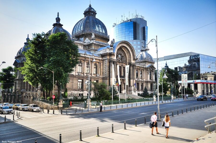 Bucharest: 2-Hour City Highlights Bike Tour - Parliament Palace and the oversized Union Boulevard