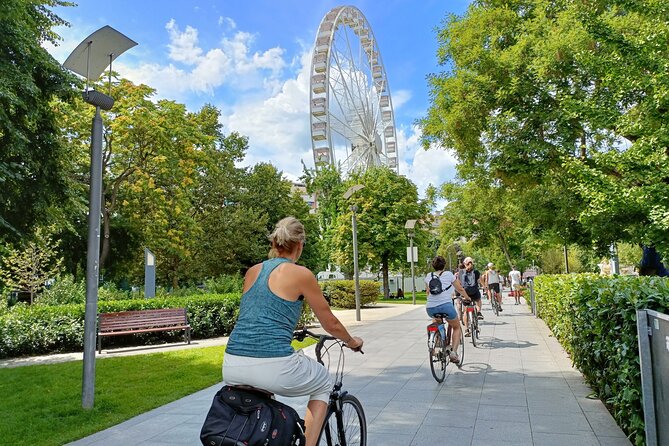 Budapest Bike Tour with Hungarian Goulash - Why a bicycle works well in Budapest