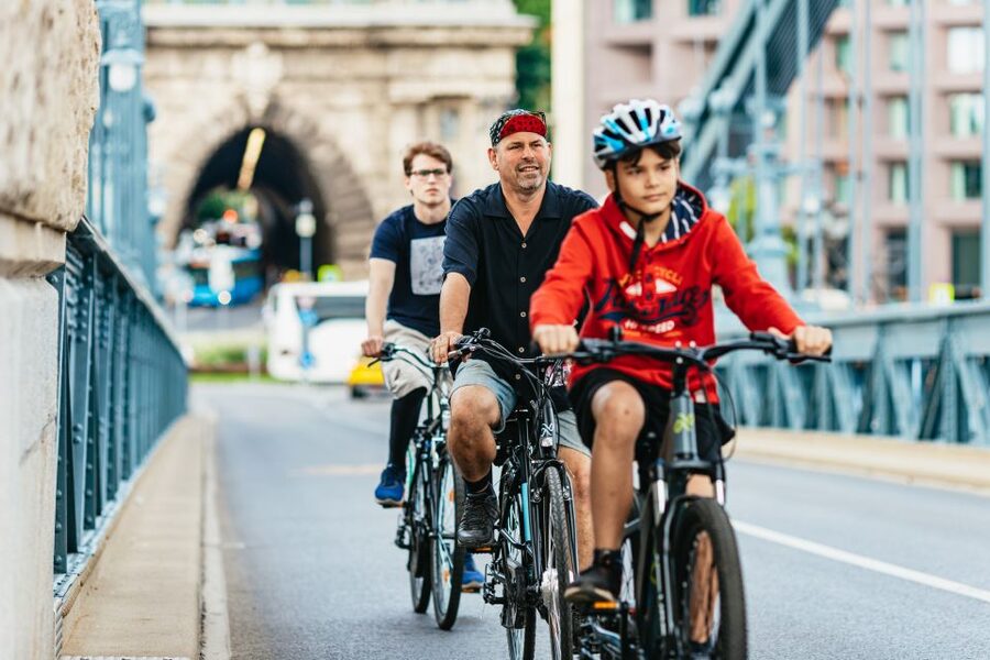 Budapest: Grand Sightseeing Bike Tour - Andrássy Avenue, the Opera House, and Heroes’ Square