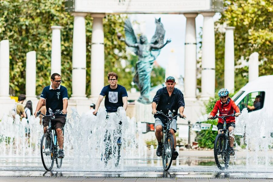Budapest: Grand Sightseeing Bike Tour - Bikes, safety, and the physical effort