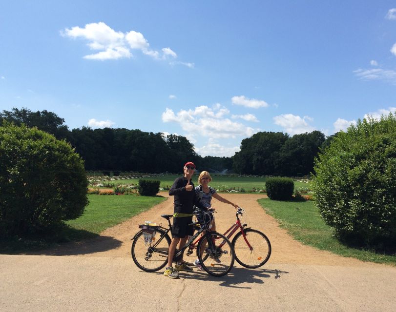Budapest: Guided Bike Tour Plus - Climbing Castle Hill for the city view