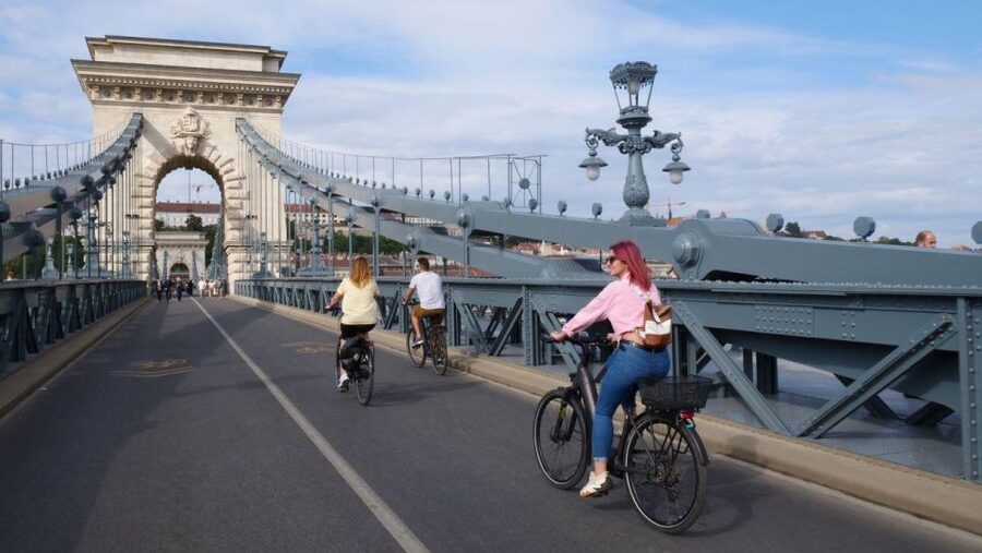 Budapest: Guided E-Bike Sightseeing Tour - Key points to know before you ride