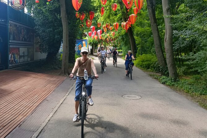Budapest private Bike & e-Bike Tour with a drink - Why a bike is a smart way to meet Budapest