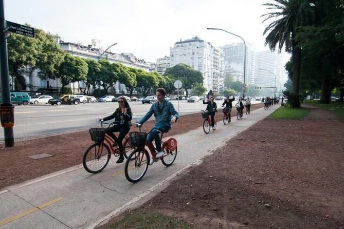 Buenos Aires Bike Tour: North Districts, Recoleta and Palermo - Puerto Madero: old docks and wide river views