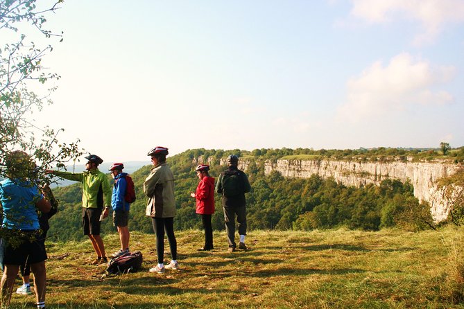 Burgundy Bike Tour with Wine Tasting from Beaune - Château de La Rochepot, a five-minute photo stop