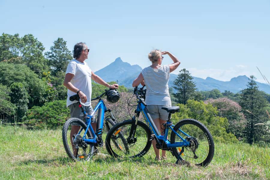 Byron Bay: Northern Rivers Rail Trail E-Bike Hire & Shuttle - Getting set up with a Moustache e-bike