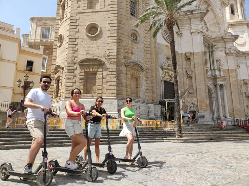 Cadiz: 1.45H Guided Segway/eScooters/EBikes for Big Groups - The Museo de Cádiz and what it adds