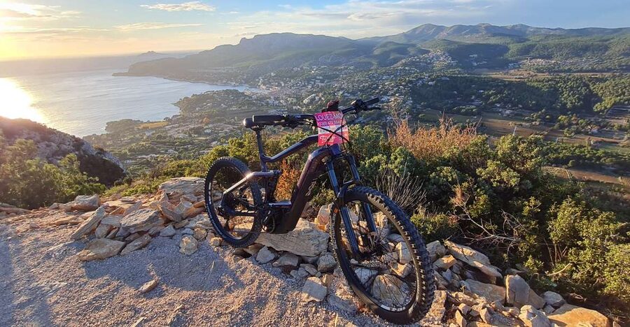 Calanques National Park: E-Mountain Bike with Virtual Guide - Cap Canaille and the wide coastal view