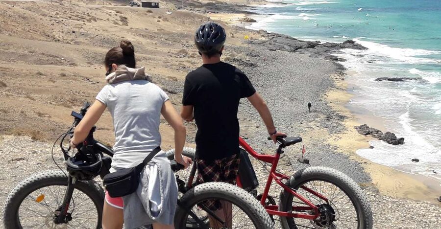 Caleta de Fuste/Corralejo: Guided E-Bike Tour & Crater Hike - Bayuyo and the first volcanic ground