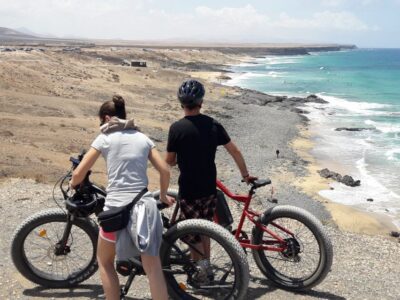 Caleta de Fuste/Corralejo: Guided E-Bike Tour & Crater Hike