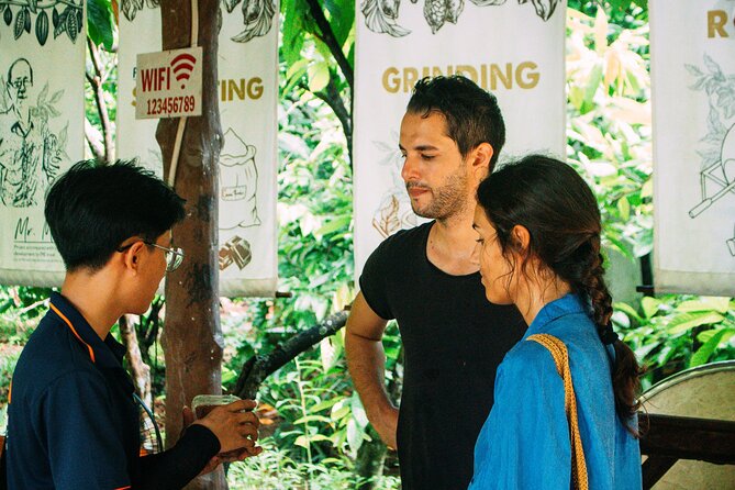 Can Tho: Cycling in Village-Fruit Garden-Experience Local Ferry - Food, guide service, and group size