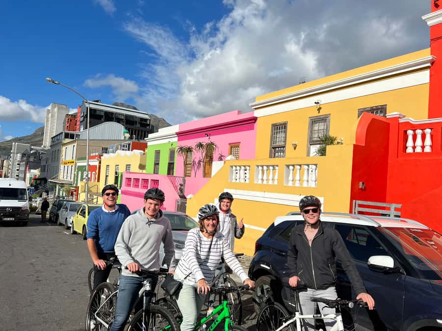 Cape Town Guided City Cycling Heritage Tour - Private Tour - Key points at a glance