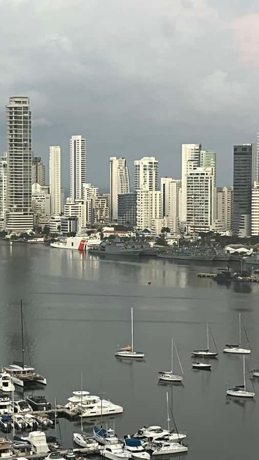 CARTAGENA: BIKE RIDE WITH LUNCH AT BOURDAIN'S FAVORITE SPOT - Who should book this Cartagena ride?