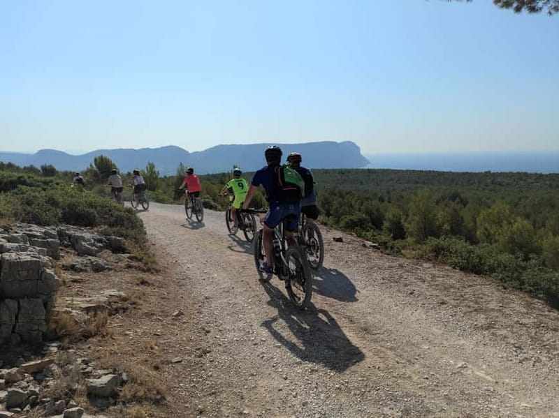 Cassis: Calanques and Viewpoints Tour by Mountain E-Bike - Reaching the ridges above Cassis Bay