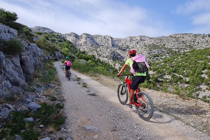 Cassis: Three Calanques Tour by Electric Mountain Bike - Who should book this ride?