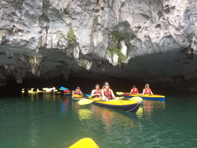 Cat Ba: Lan Ha, HaLong bay full day- biking, kayaking, lunch - A shared Vietnamese lunch on the boat