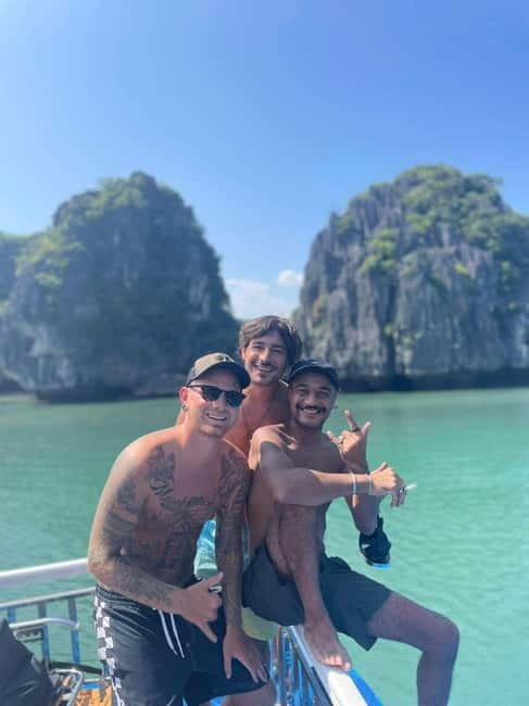 CAT BA: LAN HA & HALONG BAY – KAYAK, BIKE, LUNCH, SNORKEL - Beo Harbour and the floating fishing village