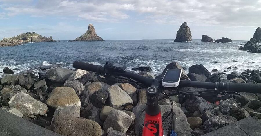 Catania: 4-Hour Guided Bike Tour - The ride to Aci Castello and its Norman fortress