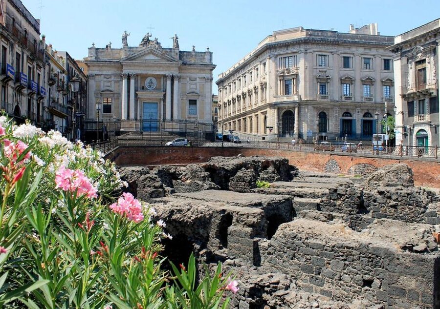 Catania: 4-Hour Guided Bike Tour - How the small group changes the experience