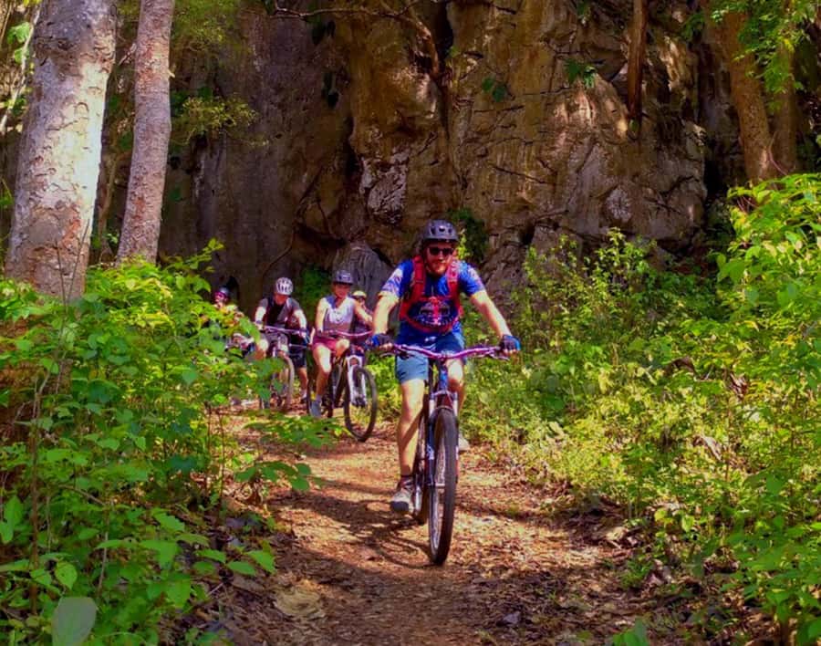 Chiang Mai: 22 km XC Mountain Biking from Sticky Waterfall - Bua Thong Sticky Waterfall: the unusual first stop