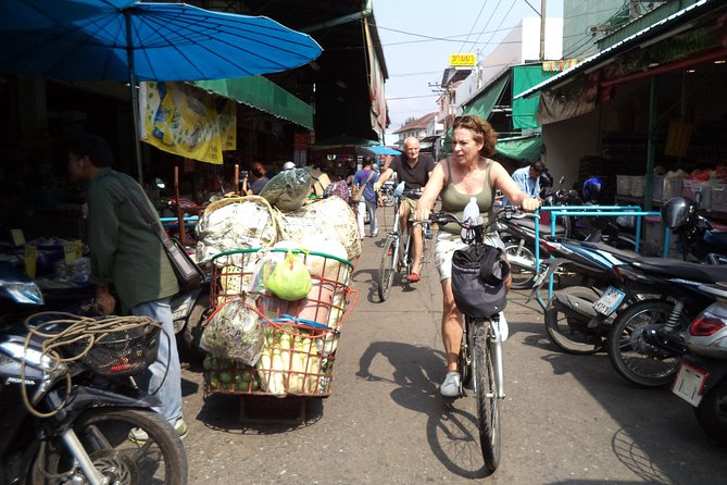 Chiang Mai City Culture Half-Day Cycling Tour - Lunch, Snacks, and the Value of $46.98