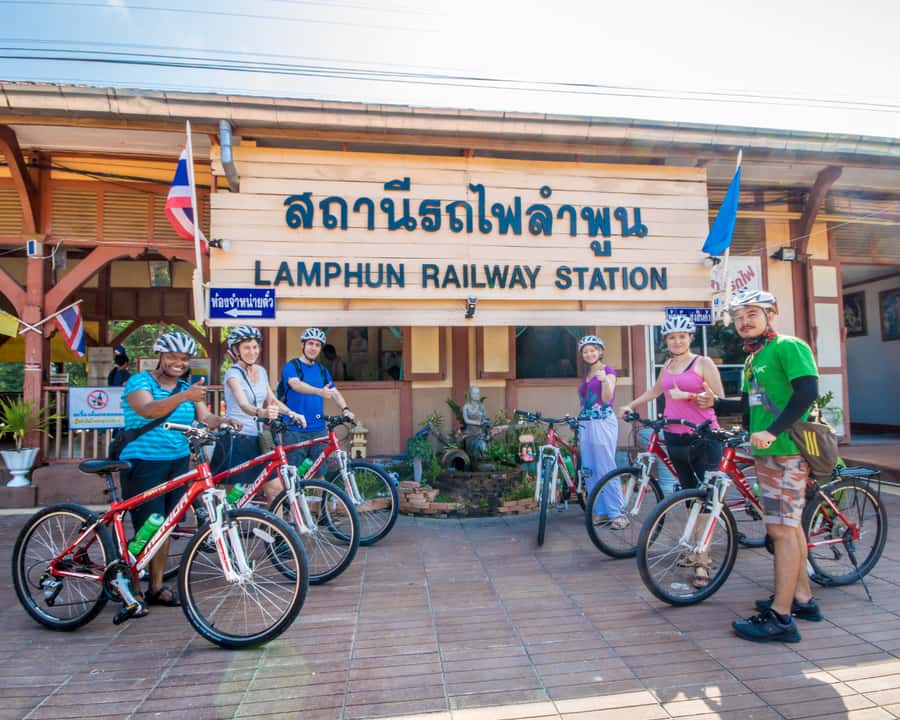 Chiang Mai: Countryside Adventure by Bike - Pedaling through Chiang Mai to the railway station
