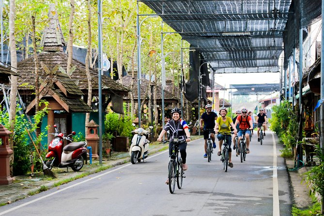 Chiang Mai Countryside Guided Bike Tour - Ban Tawai and northern Thai wood carving