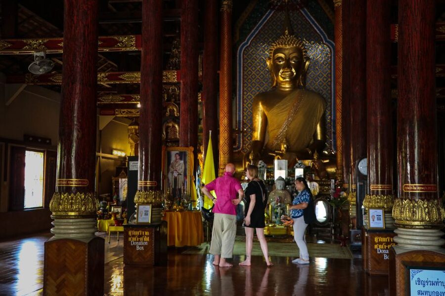 Chiang Mai: Half-Day Old Town Cycling Tour - Road safety and the real cycling conditions