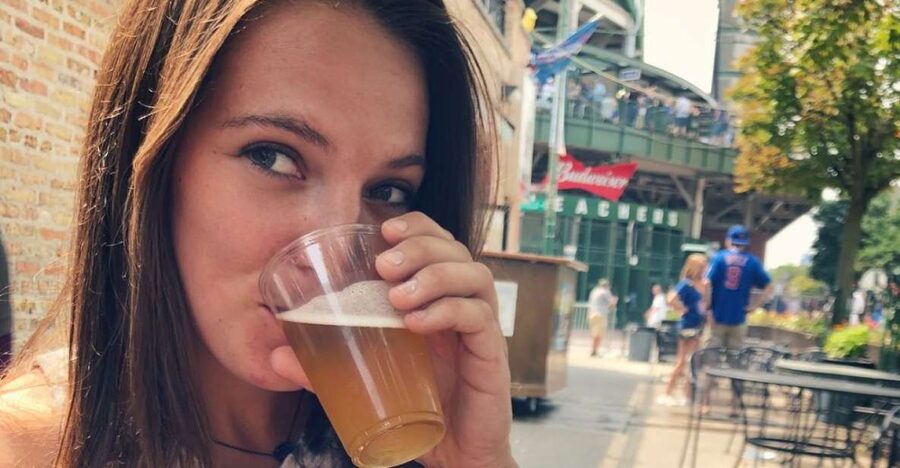 Chicago: Bikes, Bites, and Views Biking Tour - Adults - Daytime route to Wrigley Field