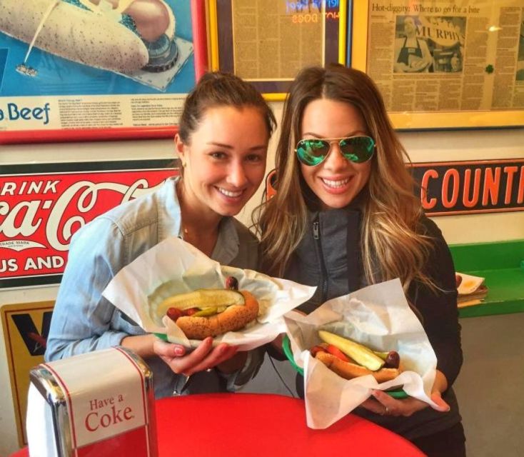 Chicago: Classic Food & Walking Tour with Free Bike or Kayak - Guides are the heart of the experience