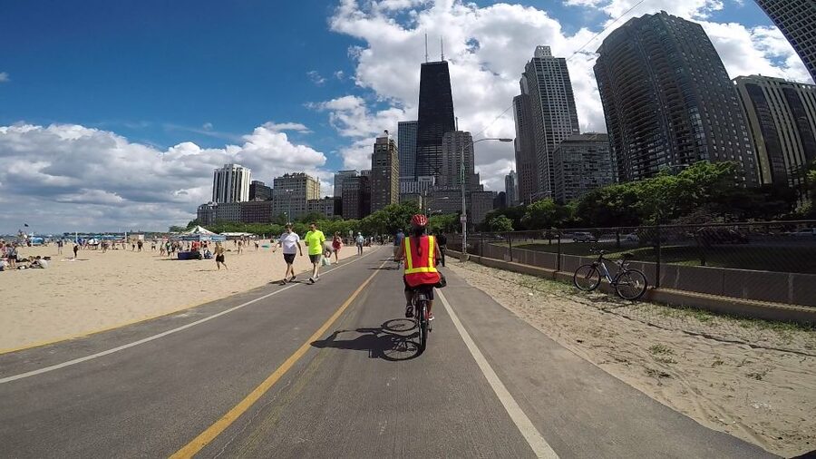 Chicago: Full-Day or Half-Day Bike Rental - Wrigley Field as a riding goal