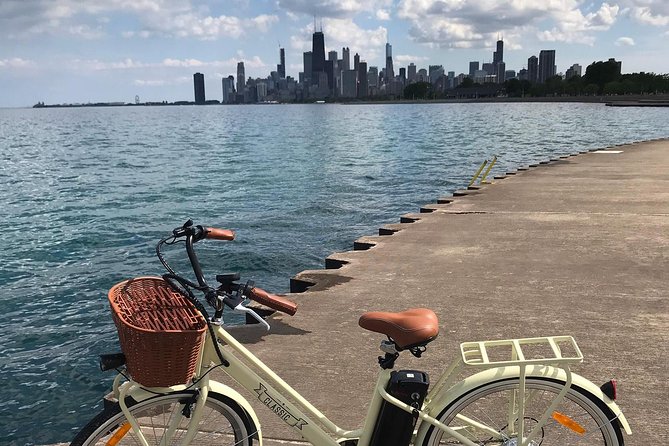 Chicago Lakefront Electric Bike Tour - Why this short Chicago ride can work so well