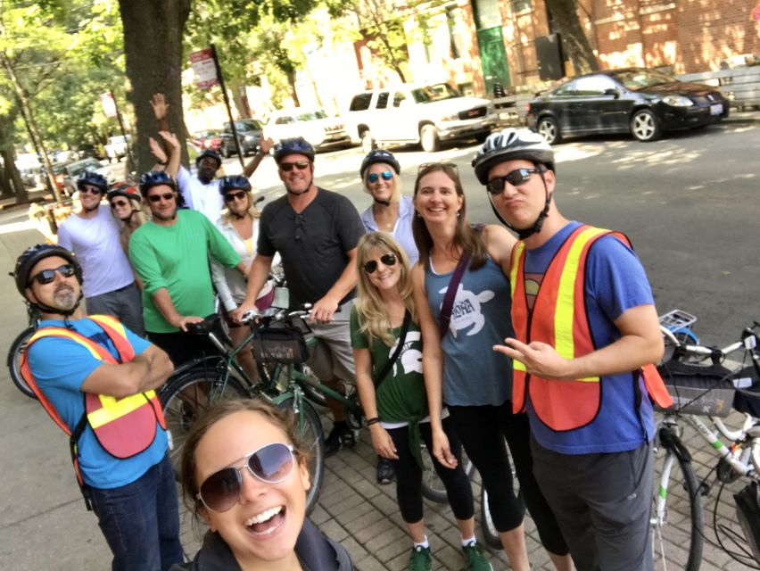Chicago: Westside Food Tasting Bike Tour with Guide - Old Town ends the tasting with chocolate