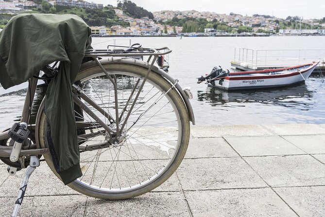 City Bike Rental in Porto - Comfortable bikes, helmets, and locks