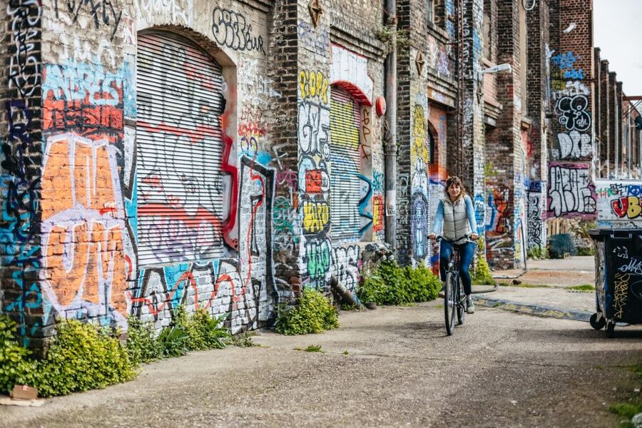 Cologne: Ehrenfeld Street Art Bike Tour - The café break and the practical rhythm of the tour