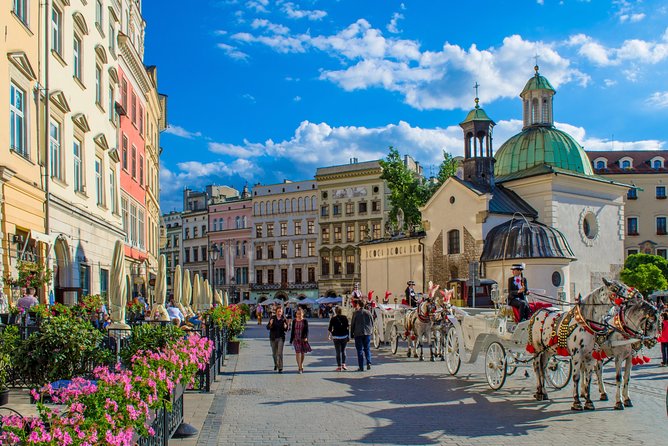 Complete Cracow Bike Tour (small group of maximum 15 people!) - Krakow Old Town, from the Barbican to the river