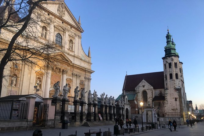 Complete Cracow Bike Tour (small group of maximum 15 people!) - Bikes, pace, and riding conditions