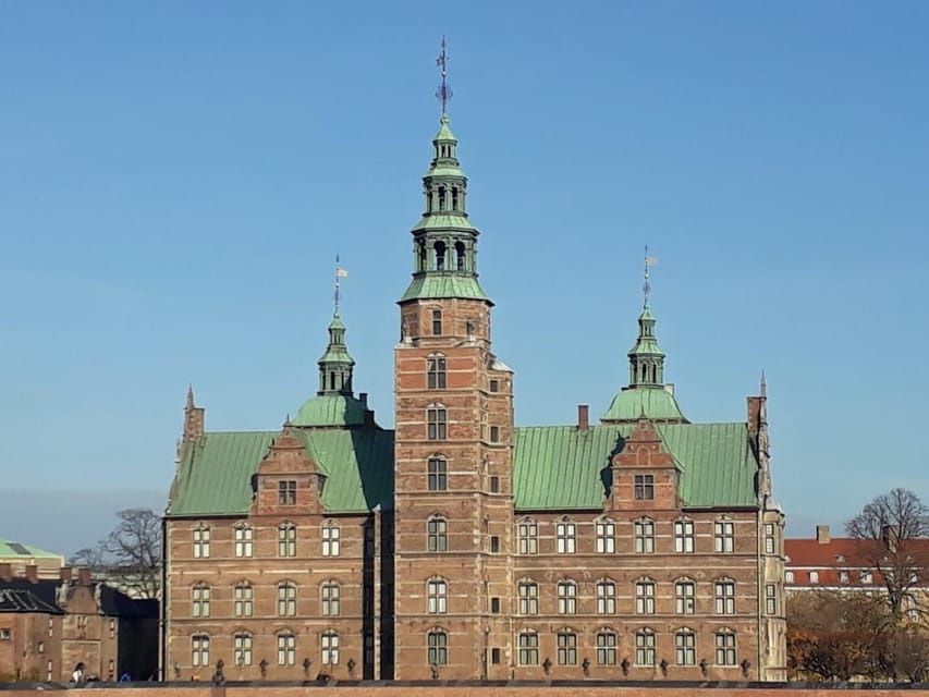 Copenhagen: 2,5-Hour 'Must See' Bike Tour with a Local Guide - The Little Mermaid is brief but worth seeing