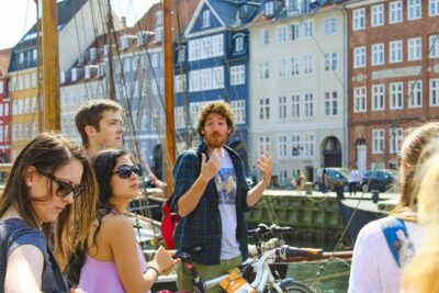 2-hour City Highlights Bike Tour