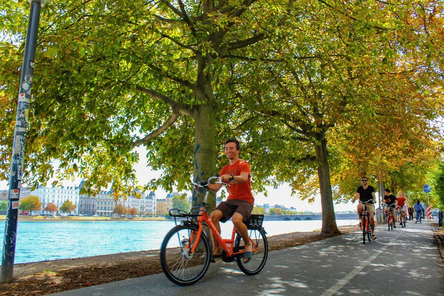 Copenhagen: 2-hour City Highlights Bike Tour - Nyboder and the road to the harbor