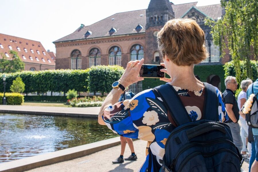Copenhagen: Highlights 3 Hour Bike Tour with a Local Guide - The guides make the difference