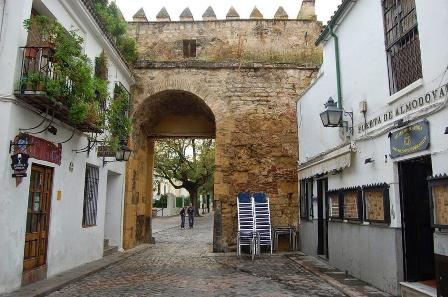 Cordoba: Bike Tour (E-Bike Available) - What Two Hours Can Realistically Cover