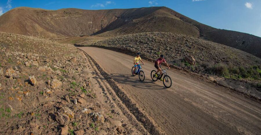 Corralejo: E-Bike Rental with Map to Popcorn Beach - Majanicho and the quiet north coast