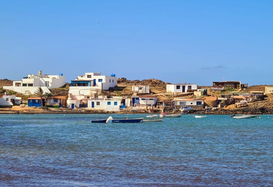 Corralejo: E-Bike Rental with Map to Popcorn Beach - Around Bayuyo’s volcanic chain